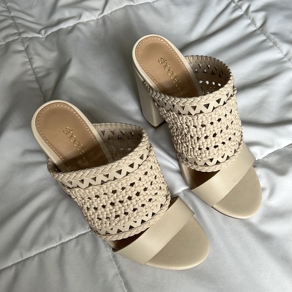 Shoedazzle heels - Picture 2 of 4